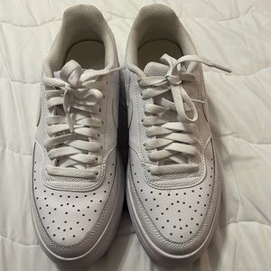 Nike court vision alta platform - women 8.5